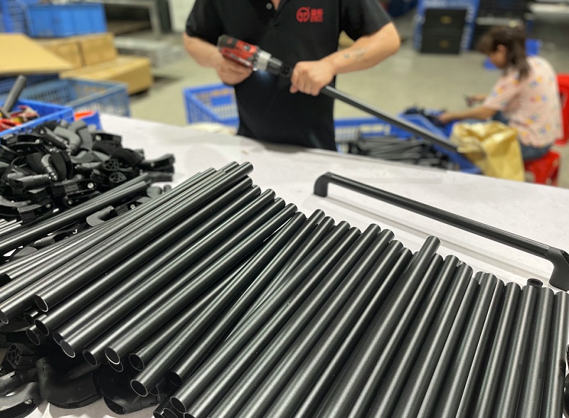 万向注册拉手厂家定制厨具拉手